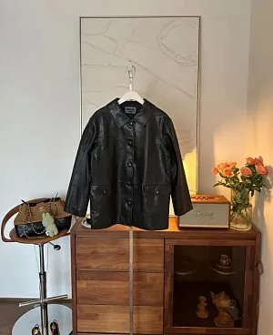 PRADA Женская кожаная куртка из вощёной коровьей кожи