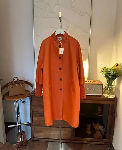 HERMES Женское кожаное пальто