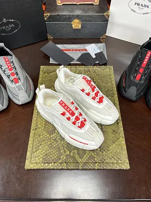 PRADA Мужские кроссовки коровья кожа с красными акцентами