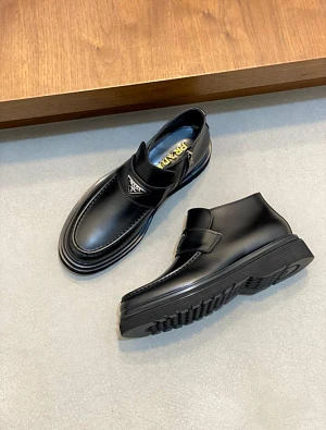 PRADA Мужские ботинки из коровьей кожи 