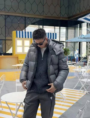 MONCLER Мужской пуховик Couyere