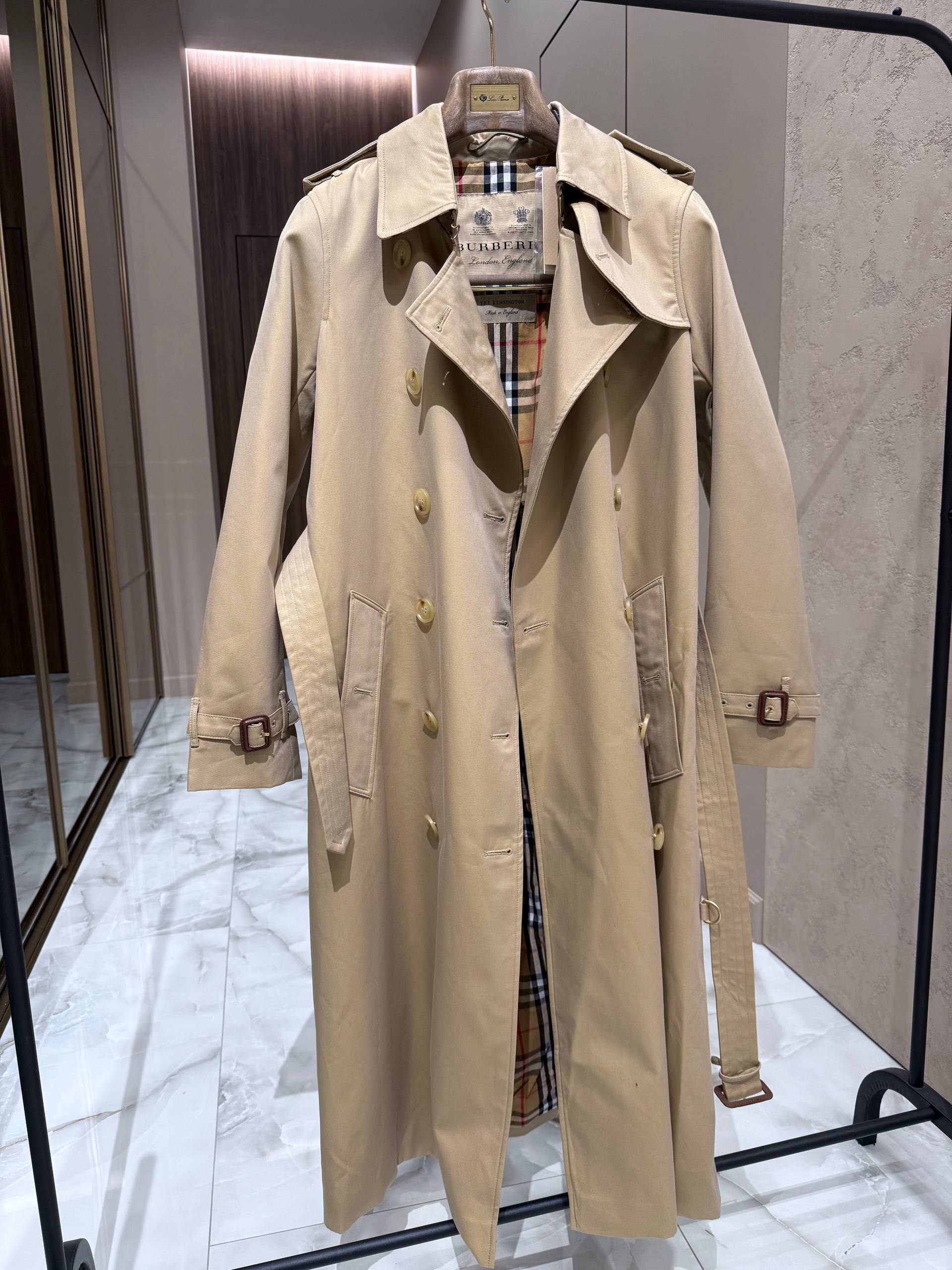 BURBERRY Женское двубортное пальто тренч BURBERRY Женское двубортное пальто тренч