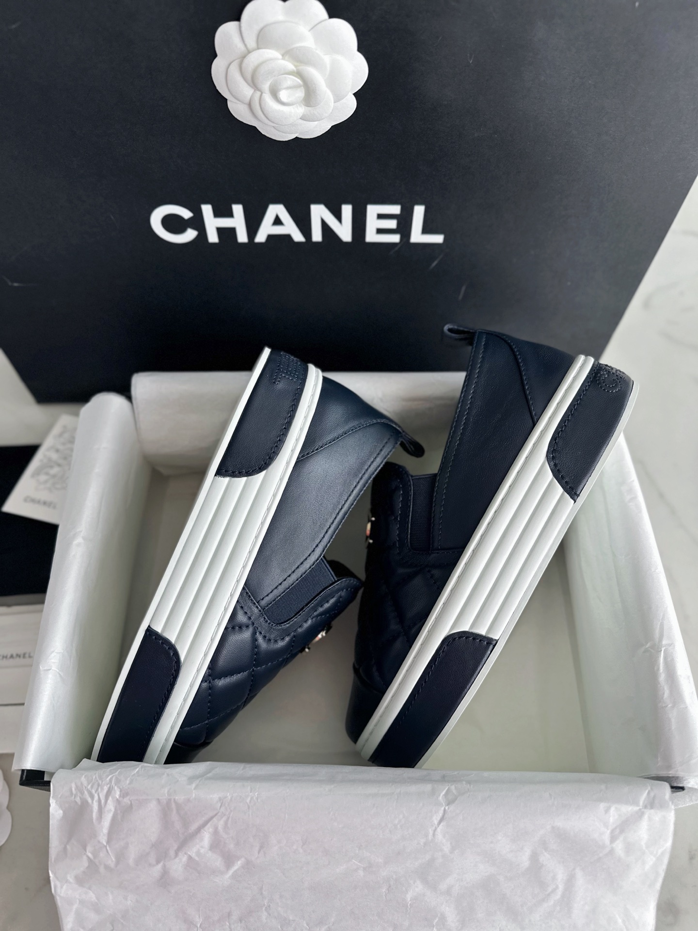 CHANEL Женские мокасины из кожи ягненка