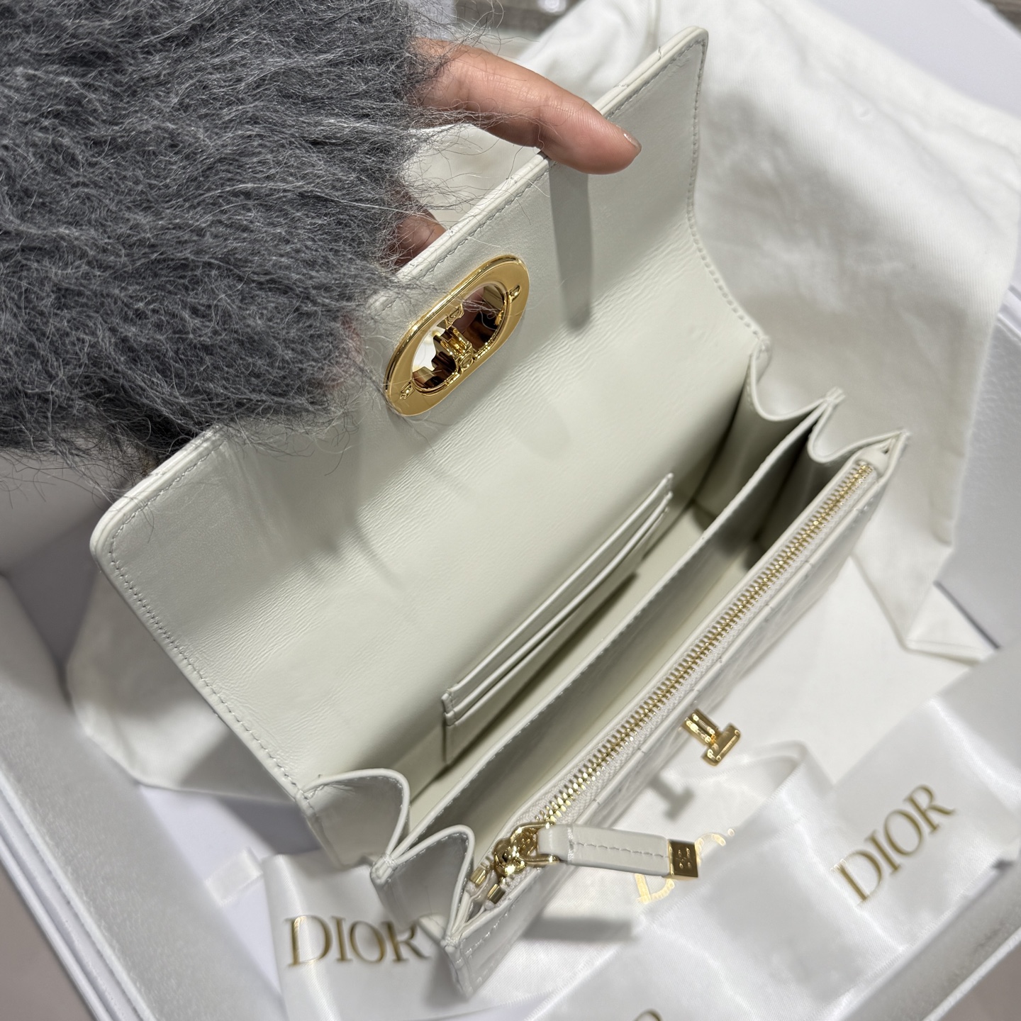 CHRISTIAN DIOR Женская сумка Miss caro 