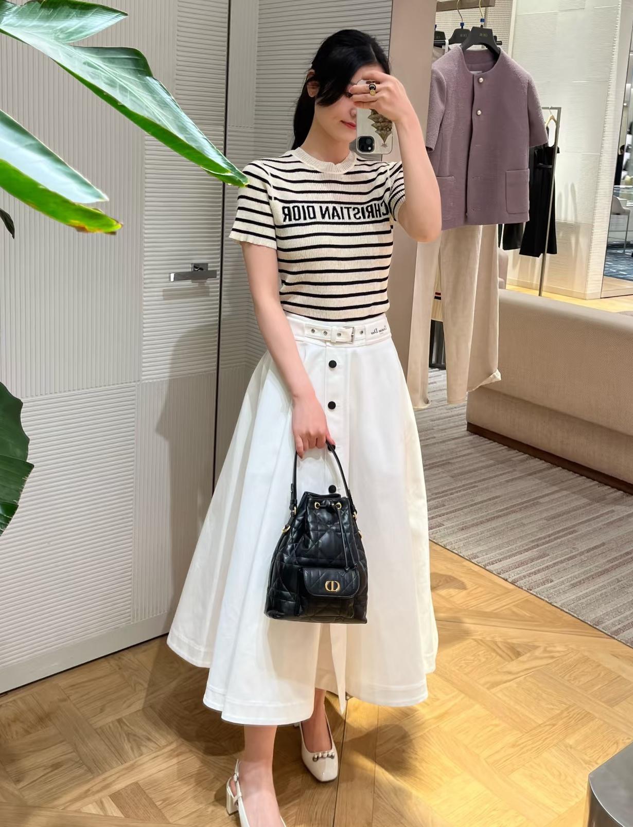 CHRISTIAN DIOR Женская юбка  CHRISTIAN DIOR Женская юбка