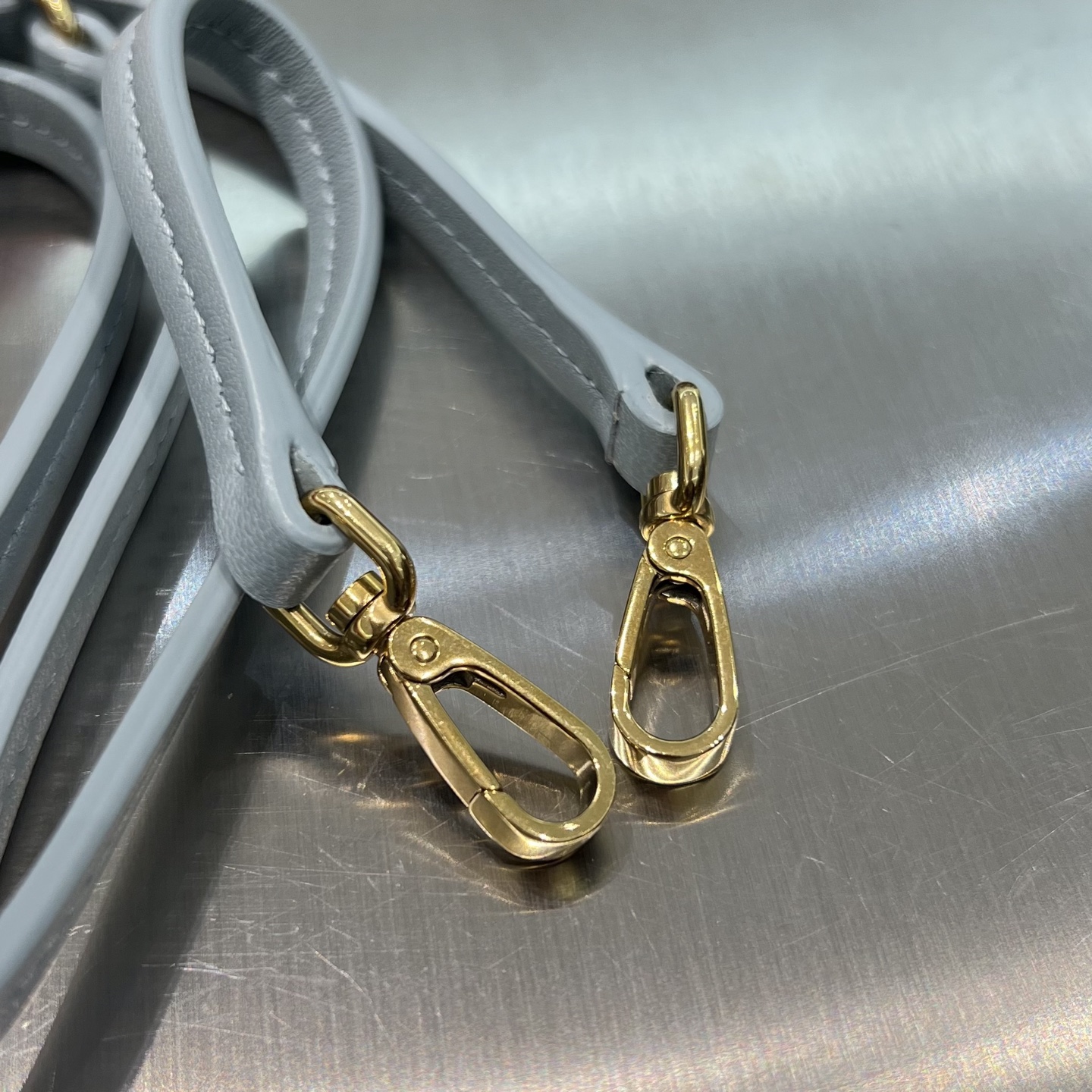 MIU MIU Женская сумка Wander hobo mini 