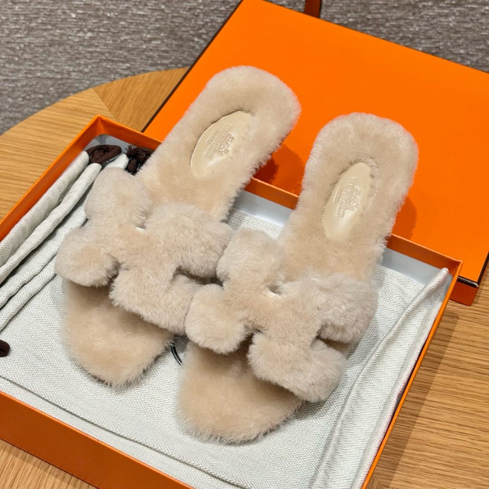 HERMES Женские сандалии Oran из шерсти