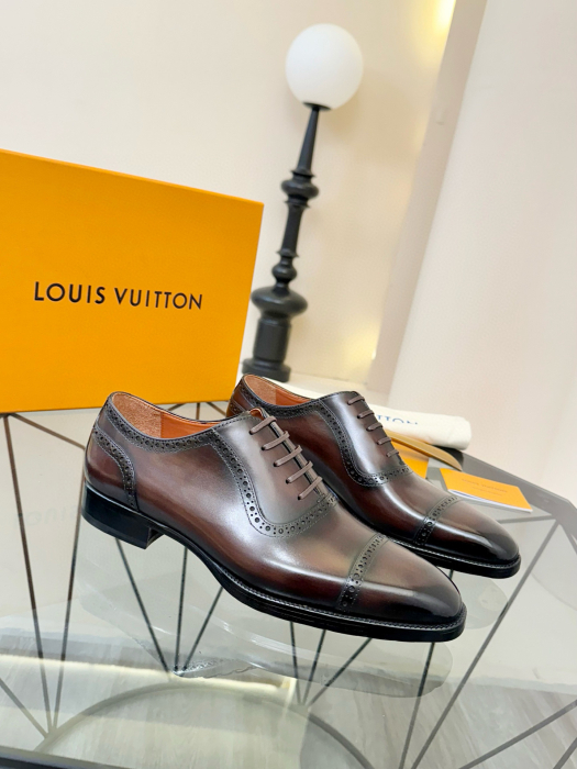 LOUIS VUITTON Мужские туфли из коровьей кожи 