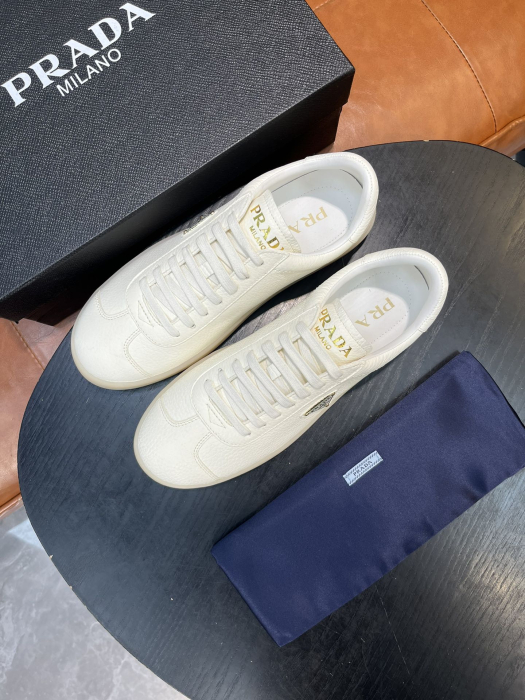 PRADA Мужские кроссовки телячья кожа