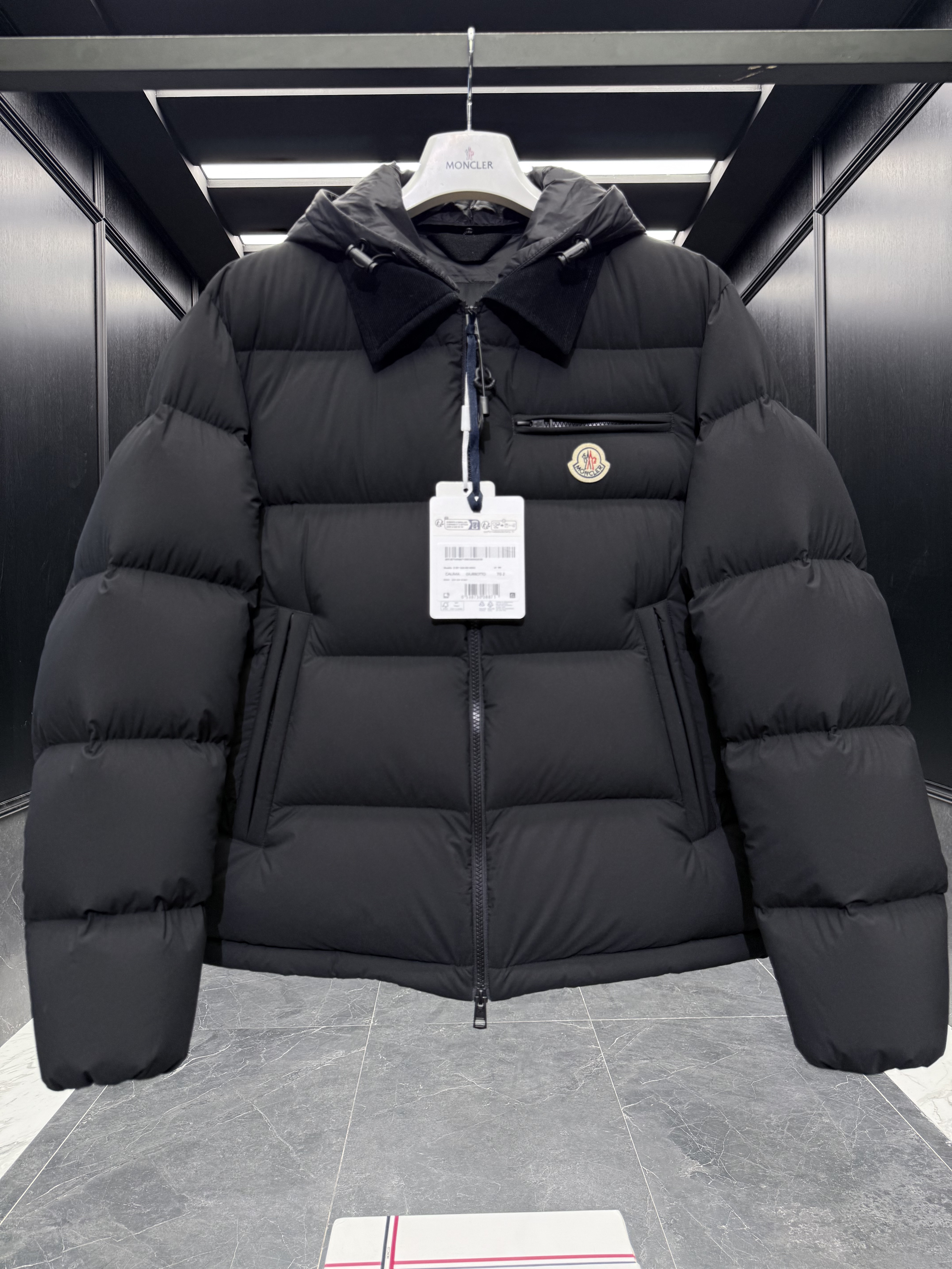 MONCLER Мужской пуховик Calima MONCLER Мужской пуховик Calima