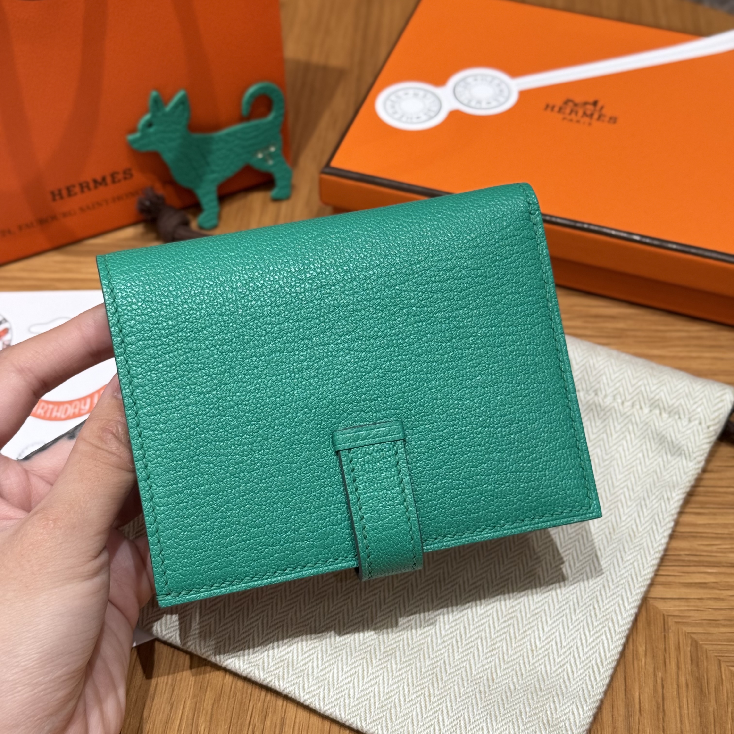 HERMES Кошелёк Bearn 12 см U4/Vert vertigo Chèvre HERMES Кошелёк Bearn 12 см U4/Vert vertigo Chèvre