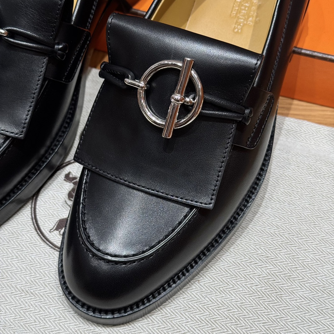 HERMES Женские лоферы Impact