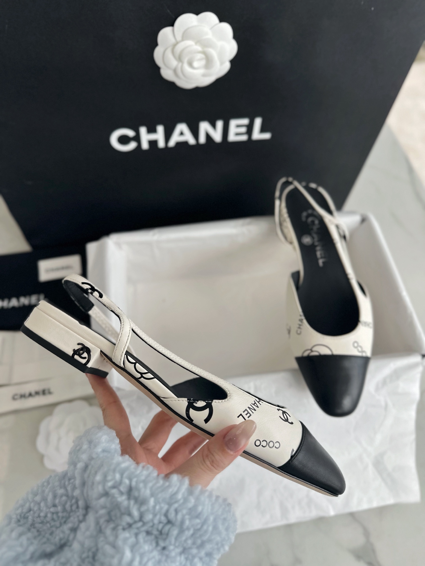 CHANEL Женские туфли слингбэки из кожи CHANEL Женские туфли слингбэки из кожи