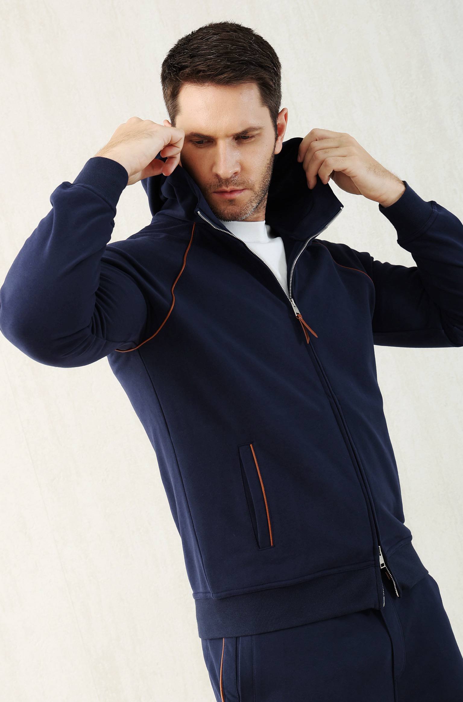 BRUNELLO CUCINELLI Мужской костюм с капюшоном 