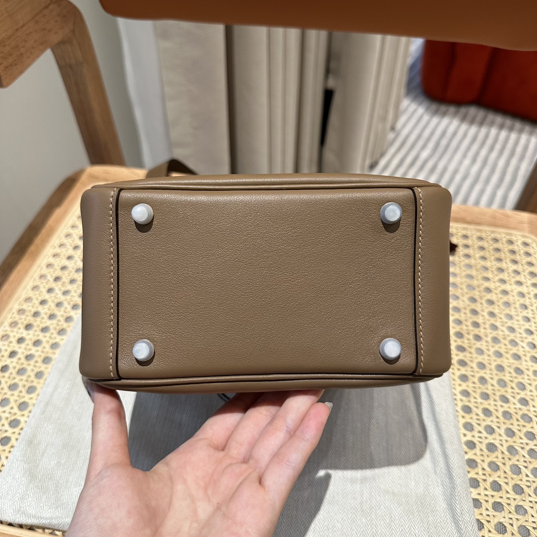 HERMES Женская сумка Lindy 19 см D0 Swift HERMES Женская сумка Lindy 19 см D0 Swift