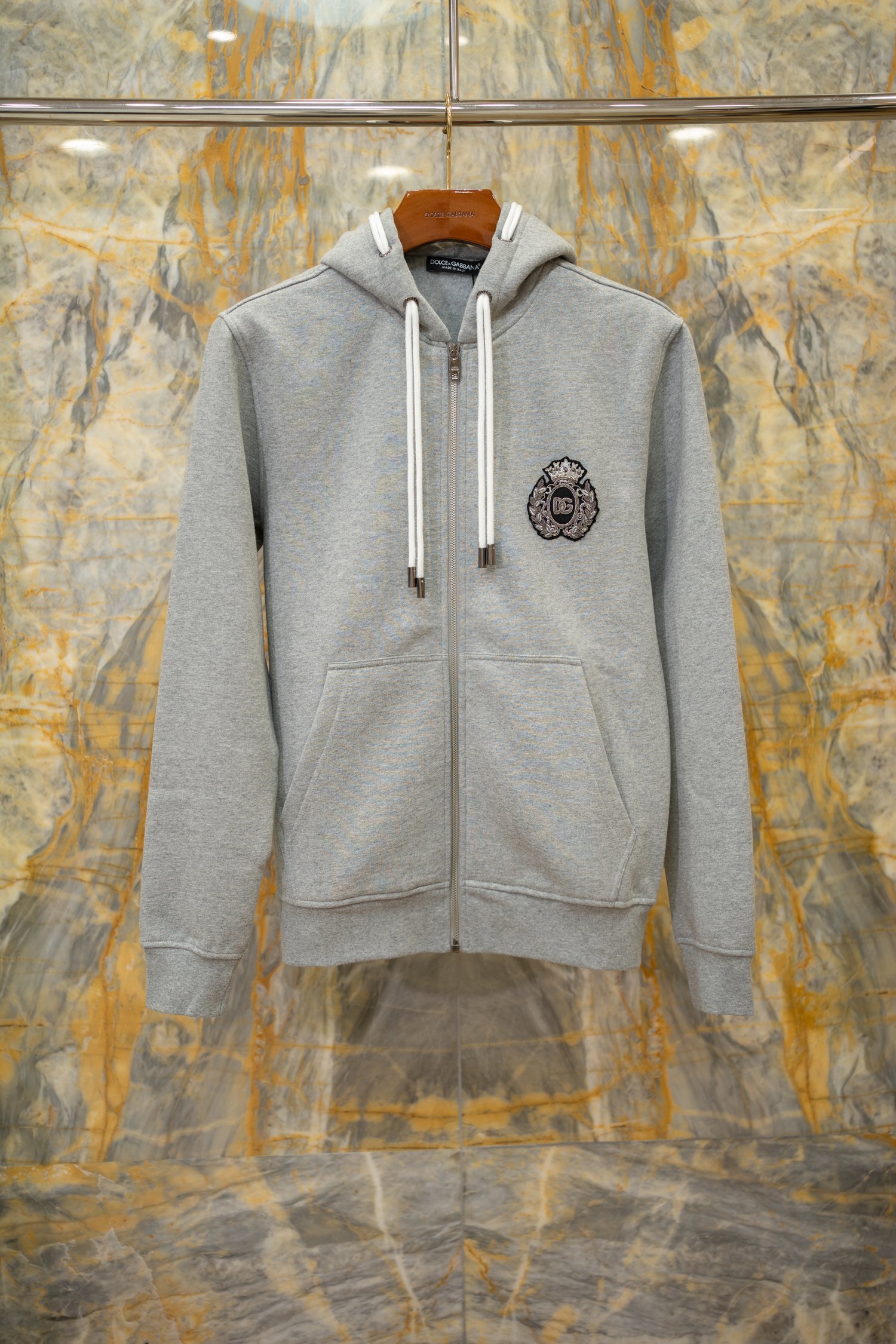 DOLCE & GABBANA Мужской костюм серый DOLCE & GABBANA Мужской костюм серый