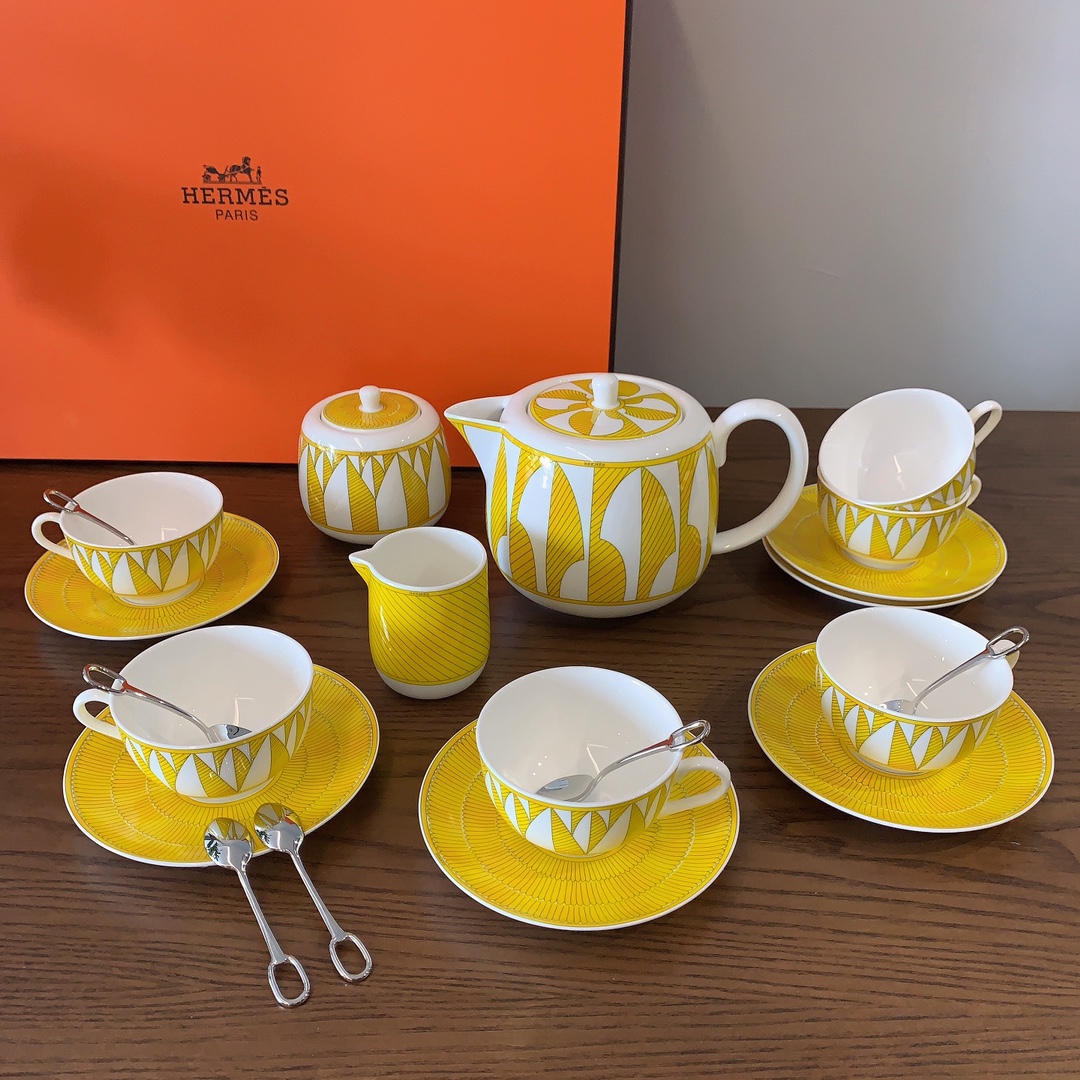 HERMES Чайный сервиз на 6 персон Soleil HERMES Чайный сервиз на 6 персон Soleil