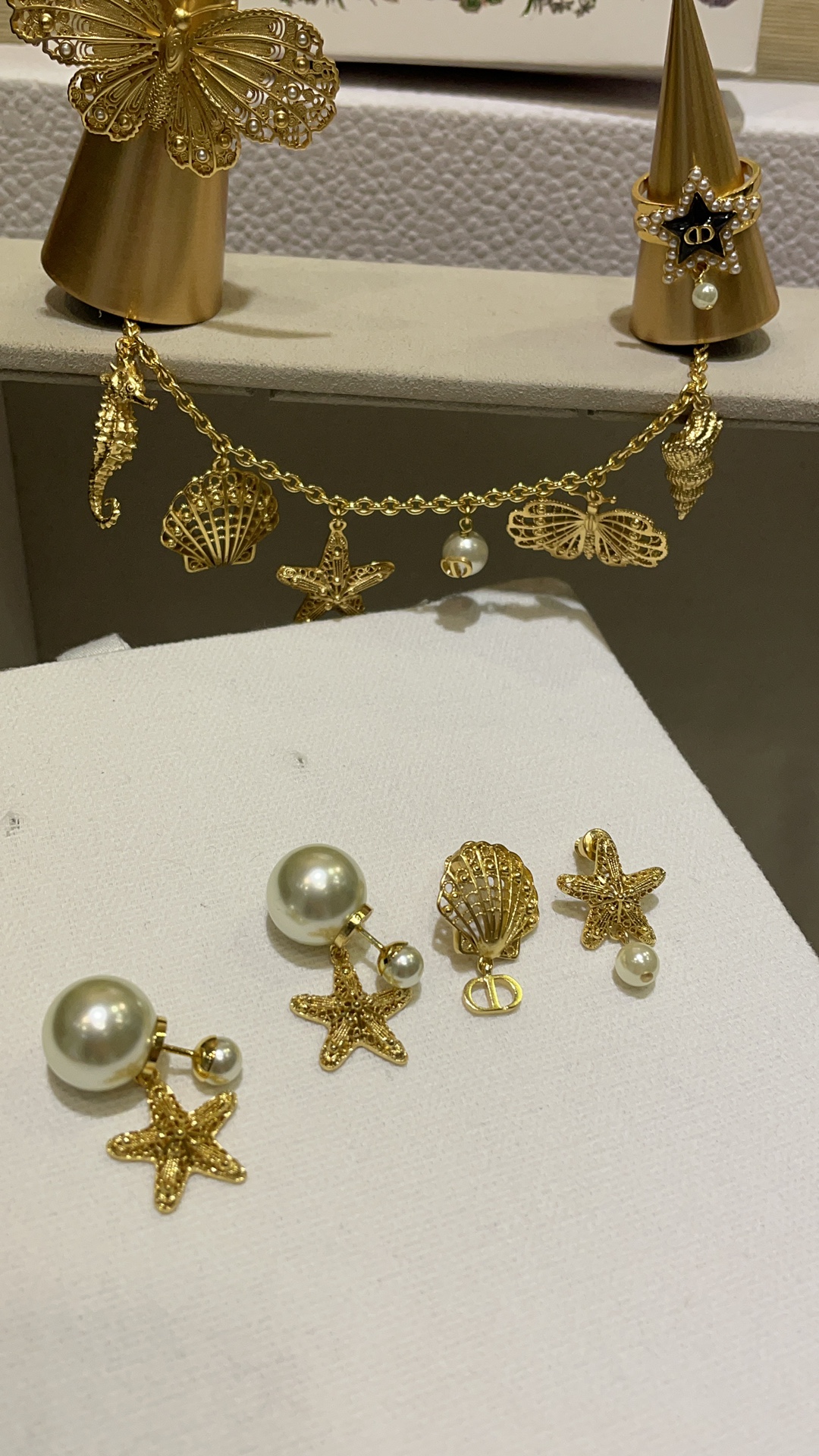 CHRISTIAN DIOR Женские серьги Tribales CHRISTIAN DIOR Женские серьги Tribales