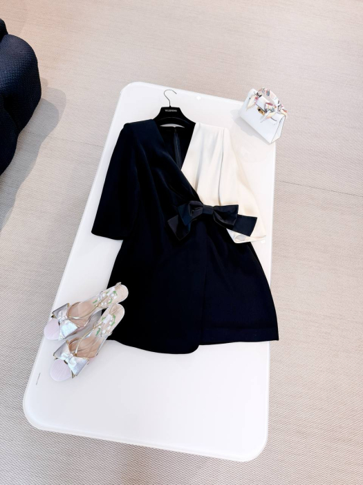 VALENTINO Женское шелковое платье