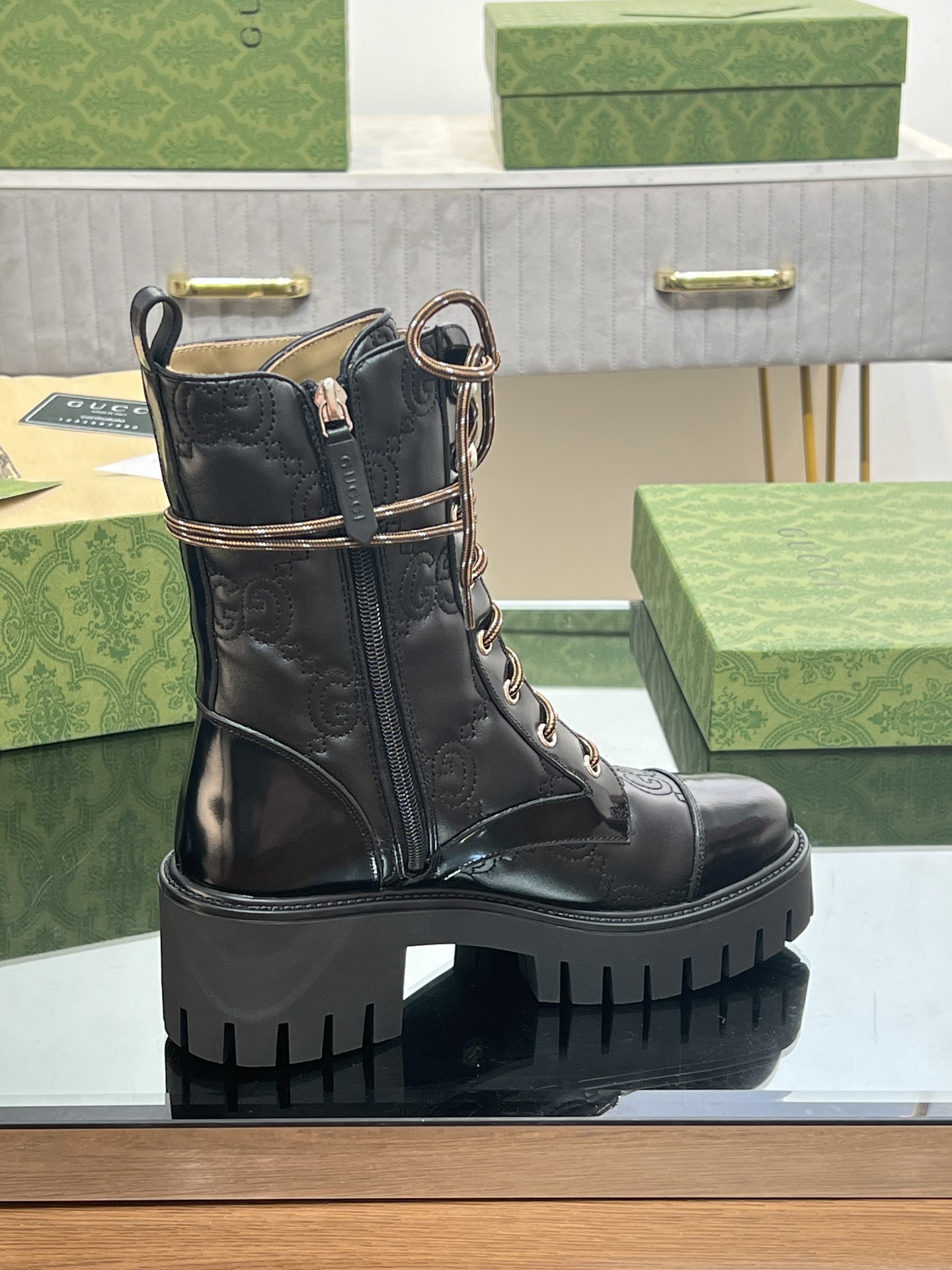 GUCCI Женские ботинки GG Matelass GUCCI Женские ботинки GG Matelass