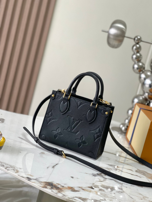 LOUIS VUITTON Женская сумка OnTheGo BB M46993