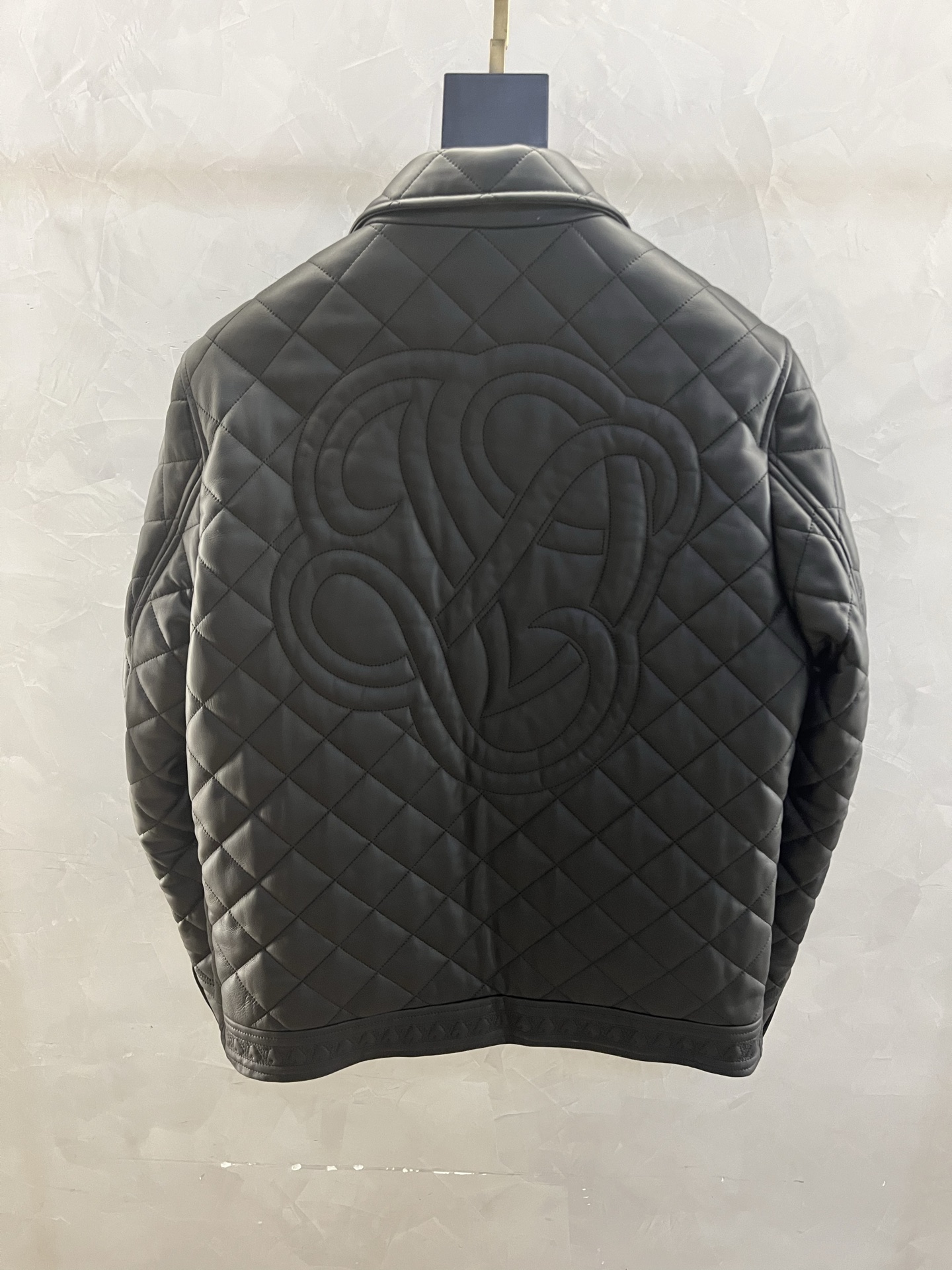 LOUIS VUITTON Мужская кожаная куртка LOUIS VUITTON Мужская кожаная куртка