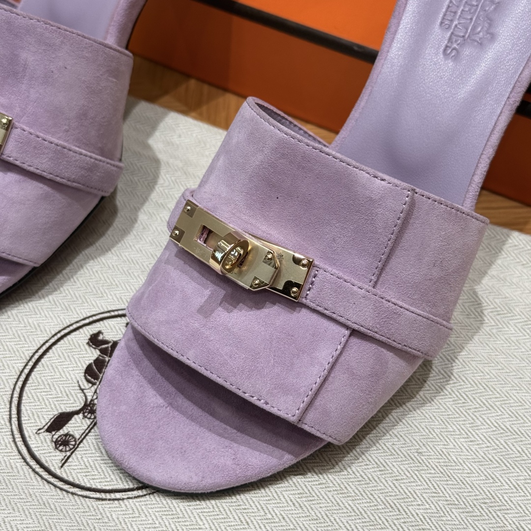 HERMES Женские сандалии Gigi Kelly из замши HERMES Женские сандалии Gigi Kelly из замши