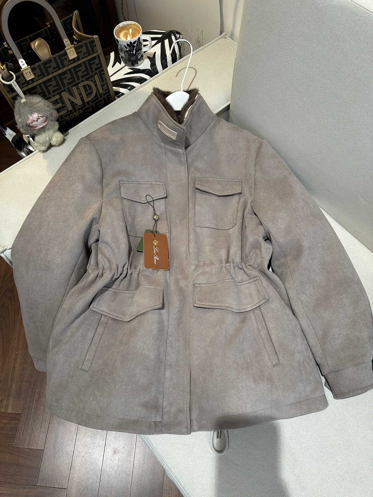 LORO PIANA Женская парка с мехом LORO PIANA Женская парка с мехом