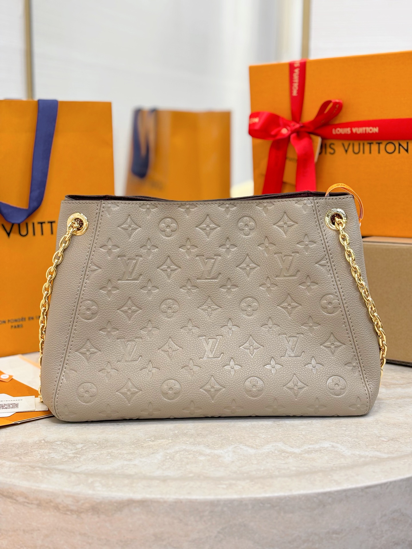 LOUIS VUITTON Женская сумка Anytime MM M14658 LOUIS VUITTON Женская сумка Anytime MM M14658