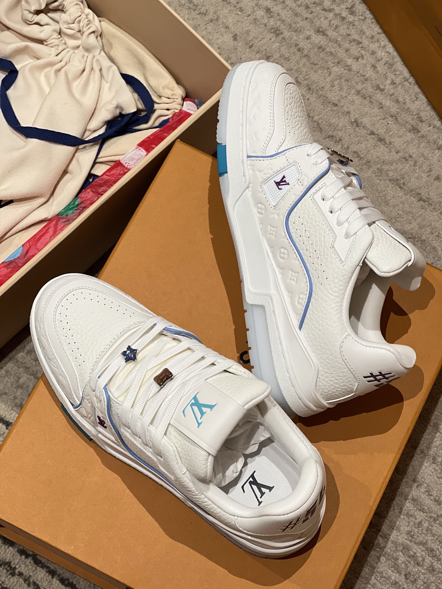 LOUIS VUITTON Кроссовки LV Trainer 25FW