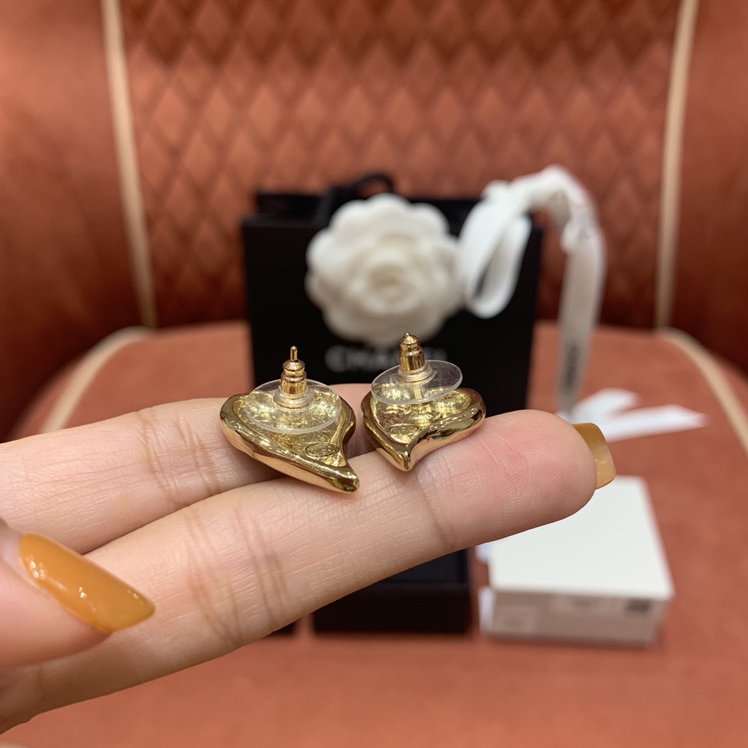 CHANEL Женские серьги CH-22P Black Heart CHANEL Женские серьги CH-22P Black Heart