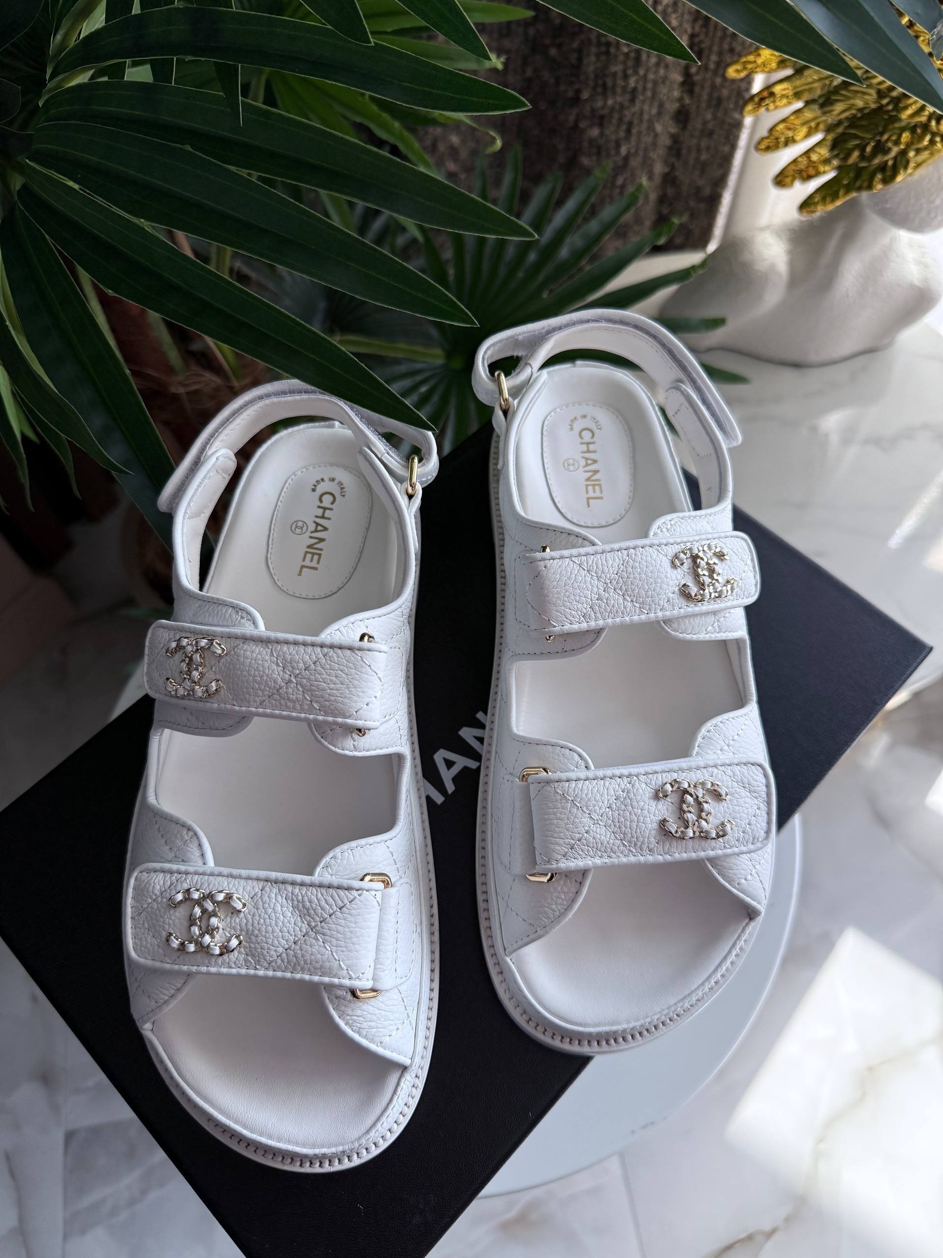 CHANEL Женские сандалии CHANEL Женские сандалии