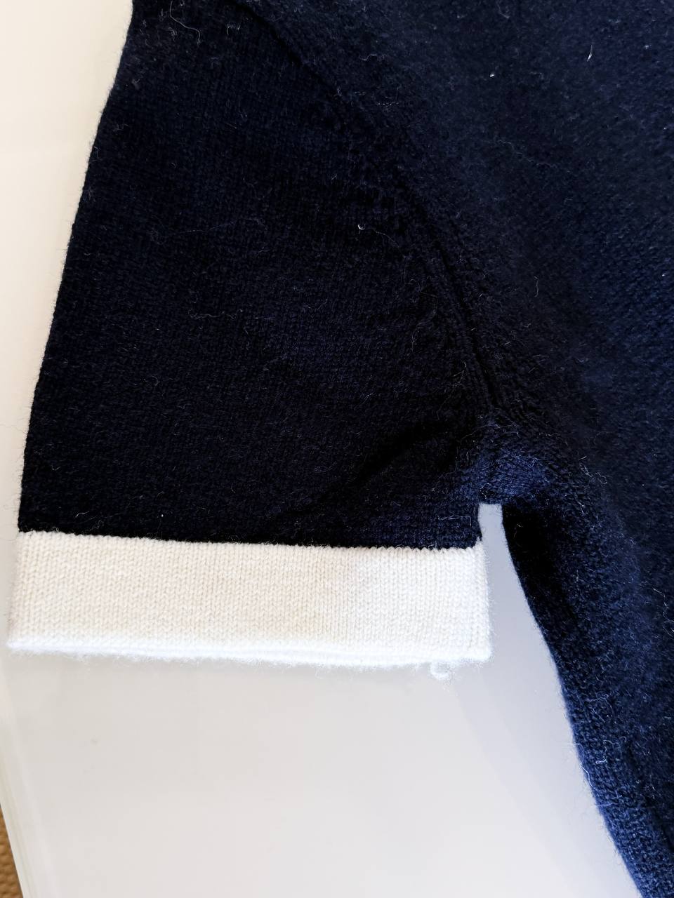 СHANEL Женская футболка из кашемира СHANEL Женская футболка из кашемира