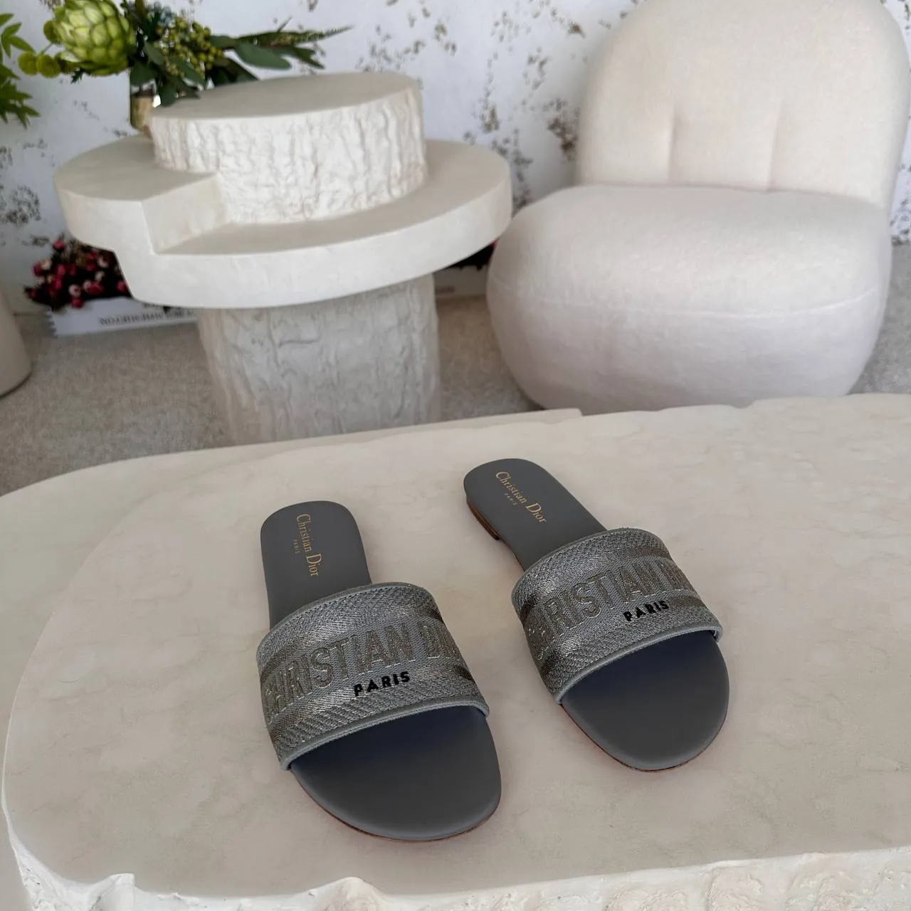 CHRISTIAN DIOR Женские шлепки