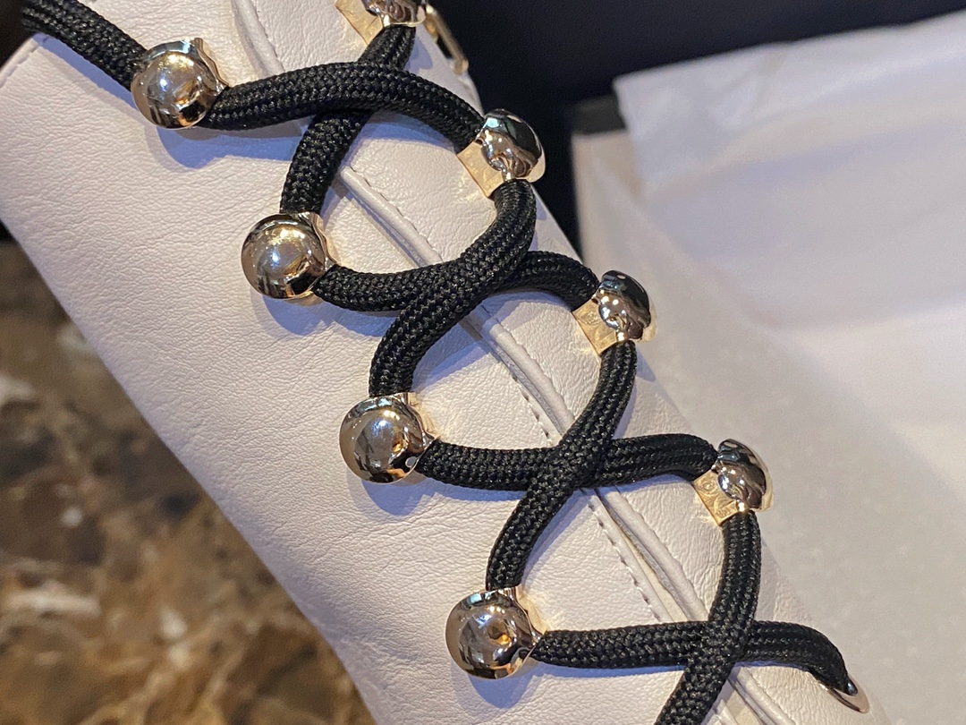 CHANEL Женские ботинки на шнуровке 23b CHANEL Женские ботинки на шнуровке 23b