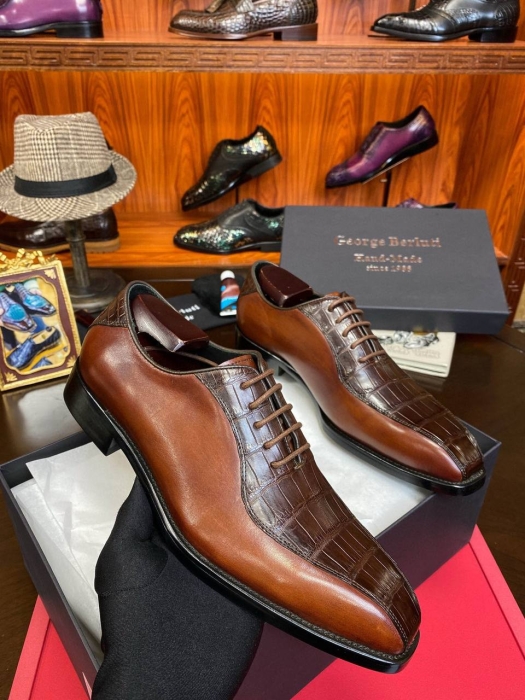 BERLUTI Мужские туфли из кожи крокодила