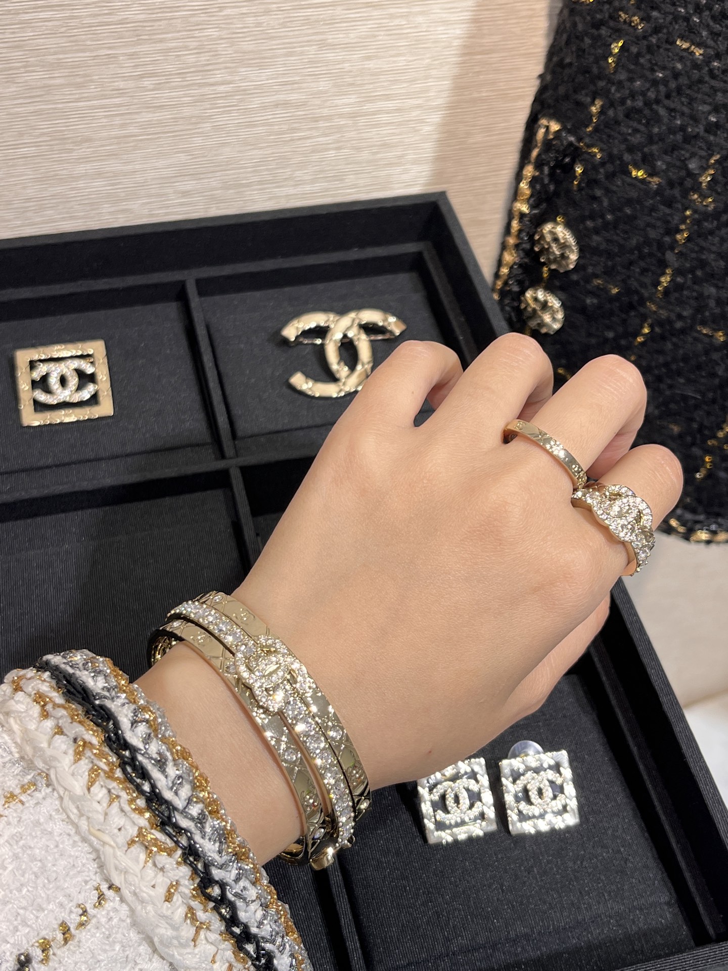 CHANEL Женский тройной браслет 25A CHANEL Женский тройной браслет 25A