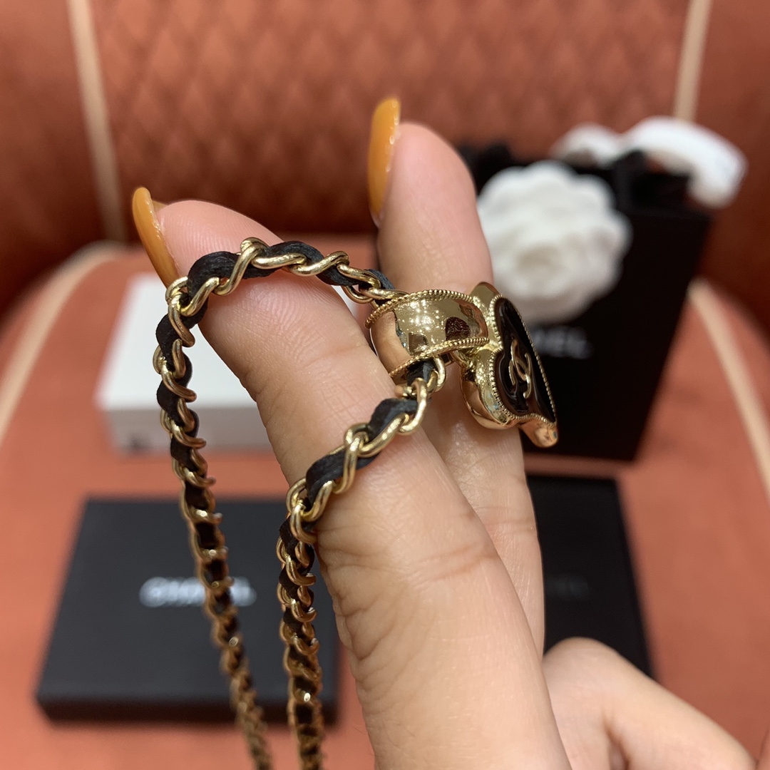 CHANEL Женское колье CH-22P Black Heart CHANEL Женское колье CH-22P Black Heart