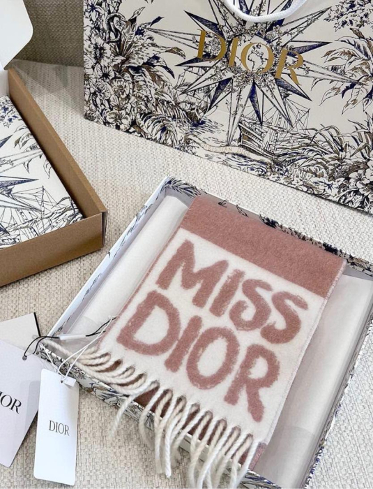 CHRISTIAN DIOR Женский шарф из кашемира