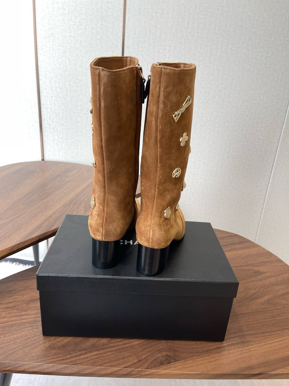 CHANEL Женские сапоги из овчины CHANEL Женские сапоги из овчины