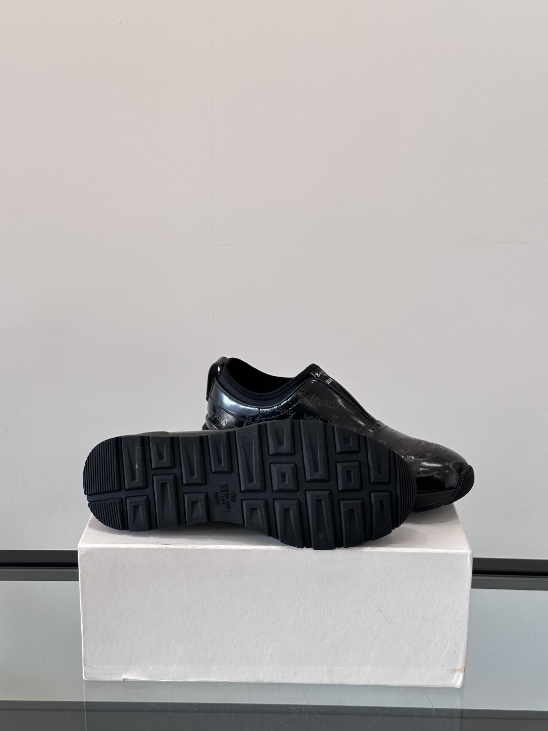 BERLUTI Мужские кроссовки коровья кожа