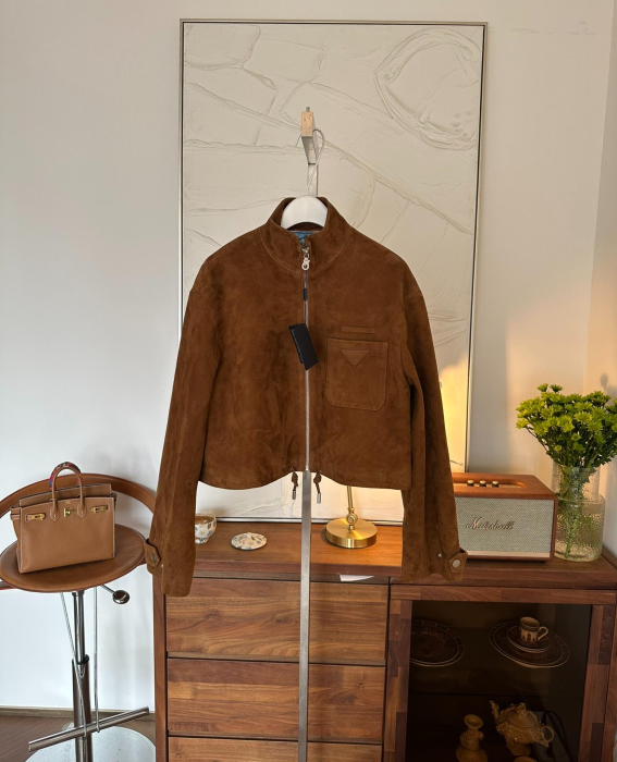 PRADA Женская куртка из замши