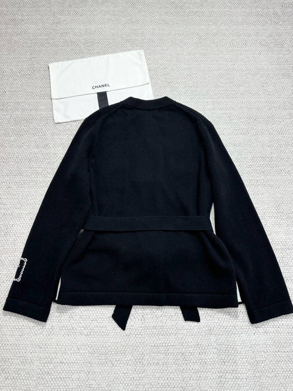 CHANEL Женский кардиган из кашемира CHANEL Женский кардиган из кашемира