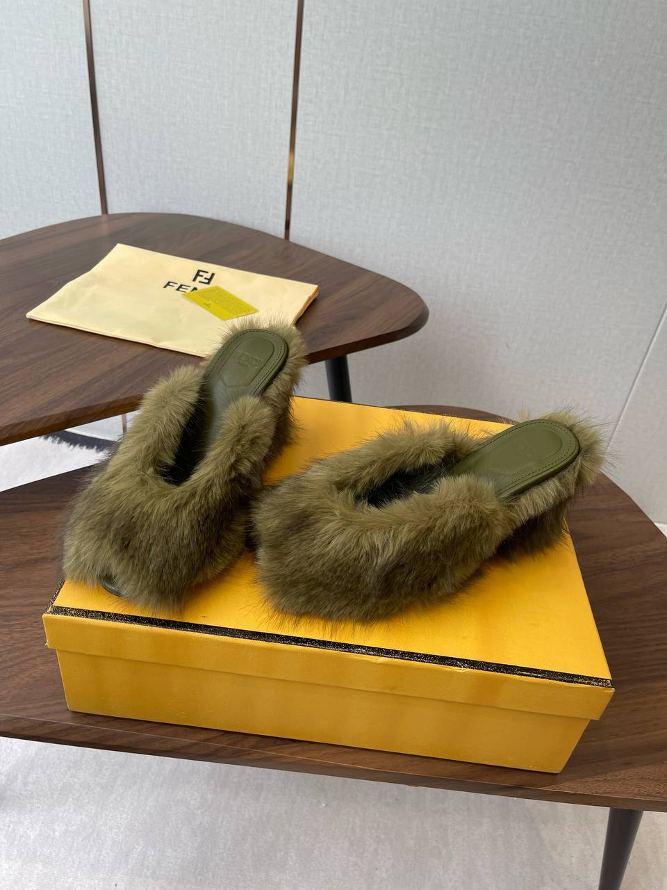FENDI Женские мюли