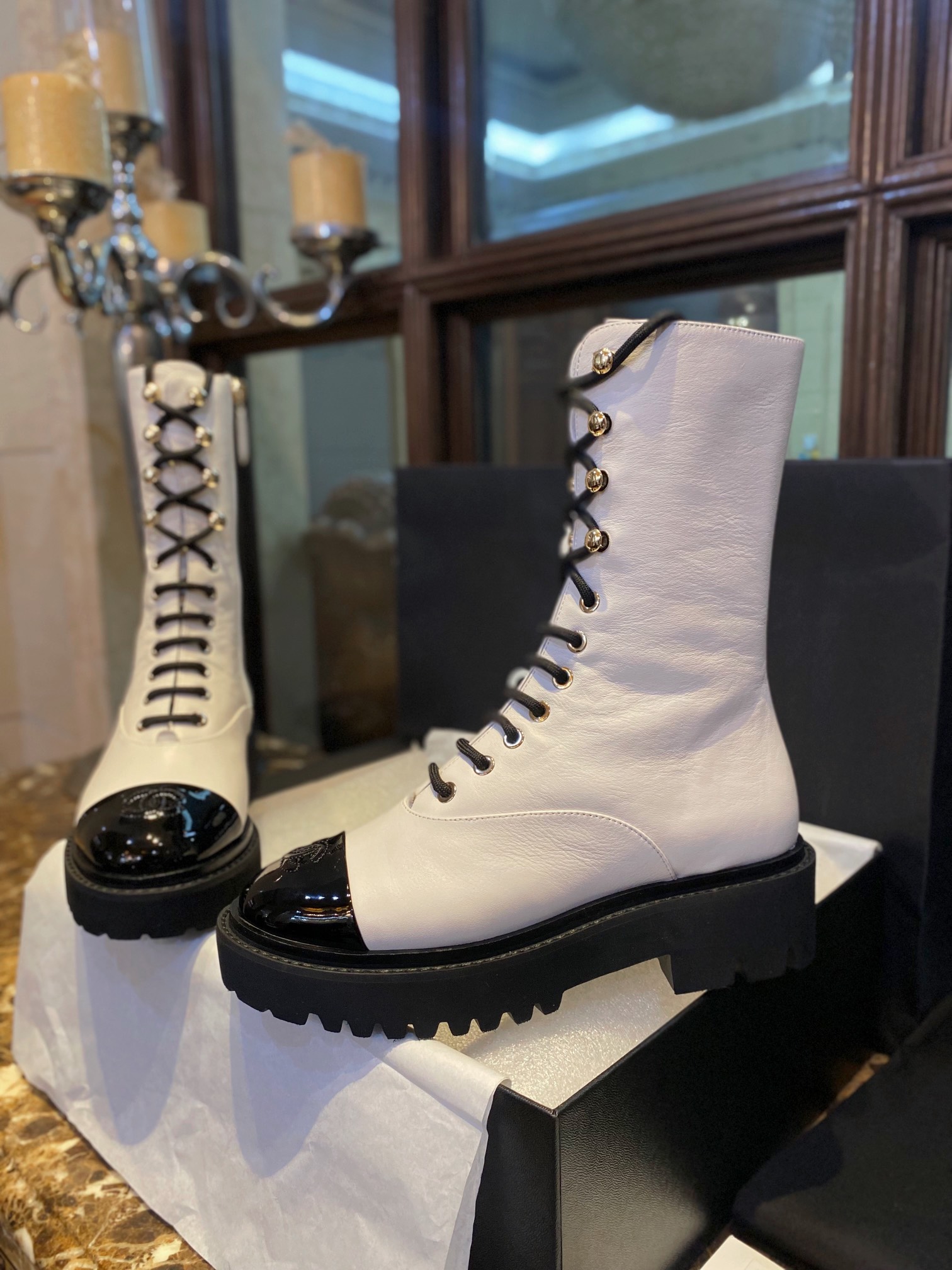 CHANEL Женские ботинки на шнуровке 23b CHANEL Женские ботинки на шнуровке 23b