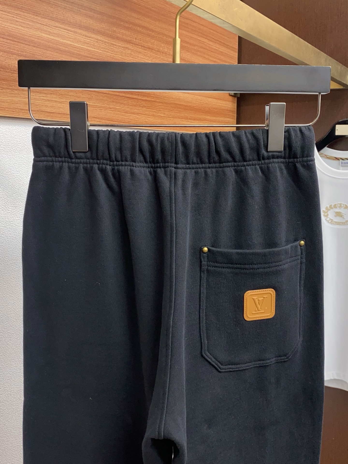 LOUIS VUITTON Мужские брюки из хлопка  LOUIS VUITTON Мужские брюки из хлопка