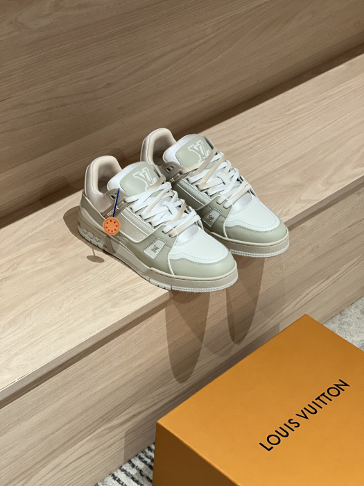 LOUIS VUITTON Кроссовки LV Trainer