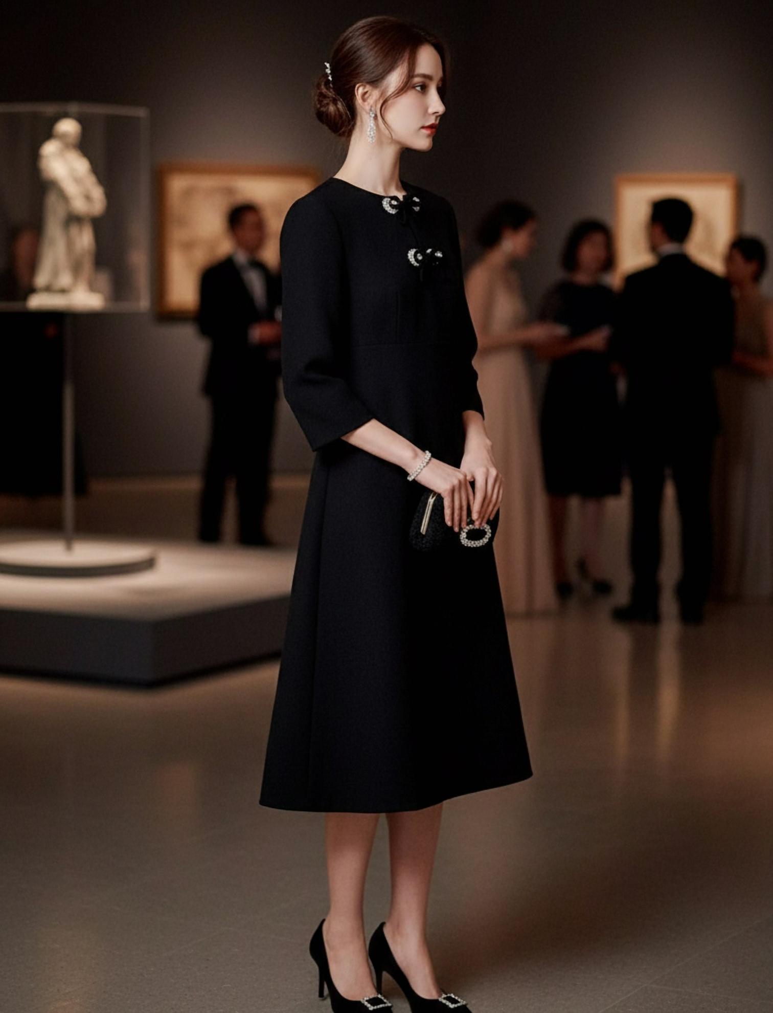 VALENTINO Женское платье VALENTINO Женское платье