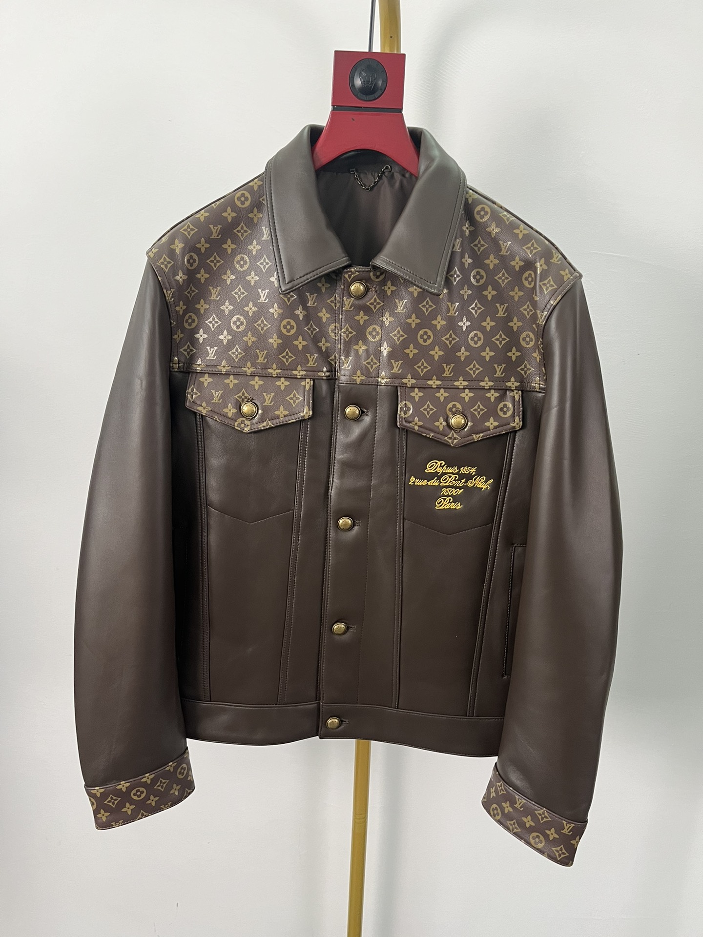 LOUIS VUITTON Мужская кожаная куртка LOUIS VUITTON Мужская кожаная куртка