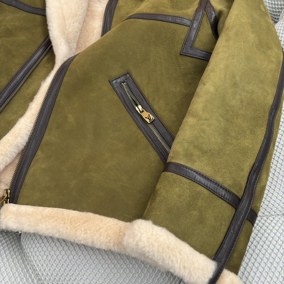 LOUIS VUITTON Мужская дублёнка из замши и овечьей шерсти LOUIS VUITTON Мужская дублёнка из замши и овечьей шерсти